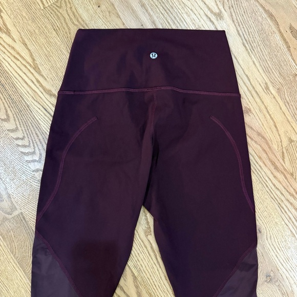 Lululemon Maroon Wine Fast & Free w/ Mesh 25” Inseam, Size 6 - Picture 2 of 6